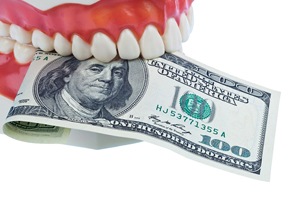 Model showing the cost of dentures in Collierville